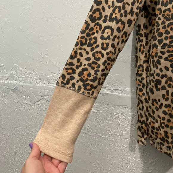 NWT Easel Los Angeles Brown Leopard Sweatshirt Knit Pullover Top Cut out S - Picture 10 of 12